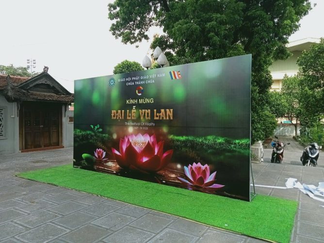 In bạt backdrop chuyên nghiệp là dịch vụ in ấn chất lượng cao, đáp ứng nhu cầu tổ chức sự kiện, hội nghị, lễ khai trương, triển lãm, chụp hình…